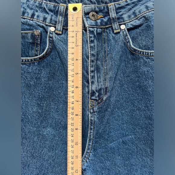 Ragged Wide Leg Style Jeans Women's Denim Jeans Size 24 Blue Color - Picture 6 of 9